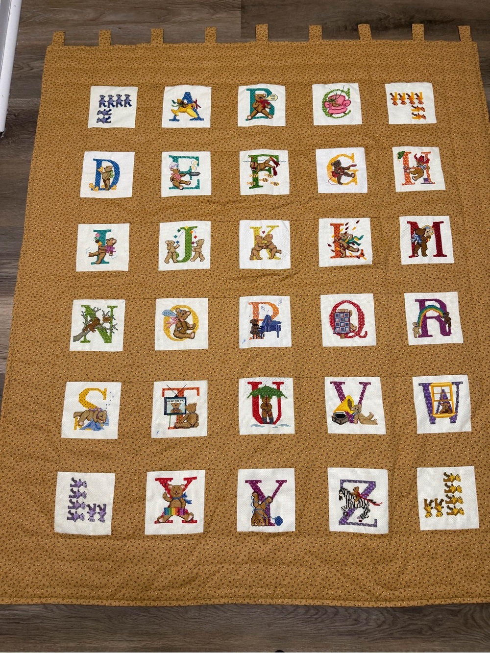 Vintage 1980s Handmade Alphabet Baby Quilt / Teacher-Made Keepsake 55 X 45 In - Picture 13 of 15